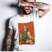 Camiseta Entre mundos con soldado y extraterrestre