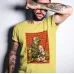 Camiseta Entre mundos con soldado y extraterrestre