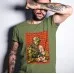 Camiseta Entre mundos con soldado y extraterrestre